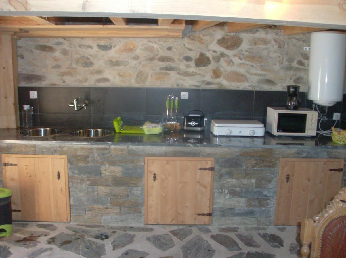 Casa Capela - Casas Do Sinhel Villa Cha de Alvares ภายนอก รูปภาพ