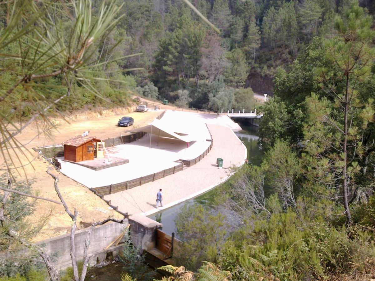 Casa Capela - Casas Do Sinhel Villa Cha de Alvares ภายนอก รูปภาพ
